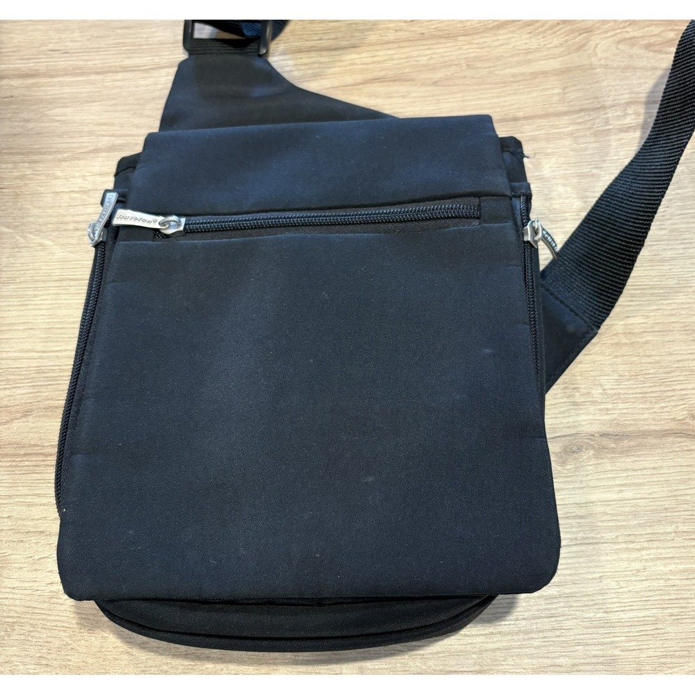 Travelon Black Microfiber Crossbody Purse‎ Travel Bag Pockets Galore!